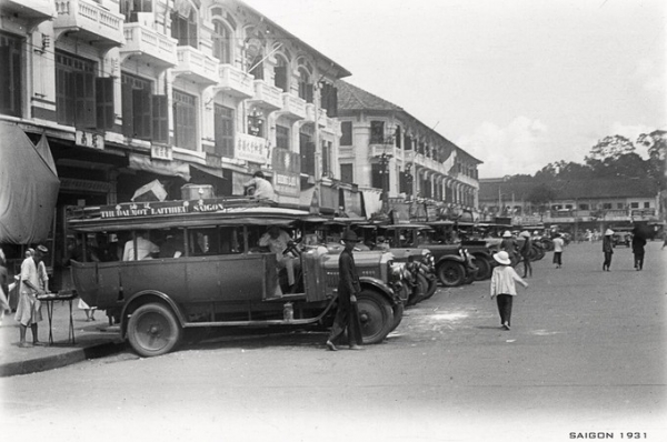 Chợ Bến Thành hơn 90 năm trước H5